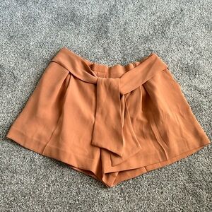 Dressy tie shorts